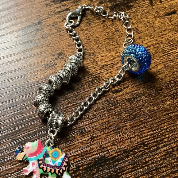 Bracelets - Picture 2 of 10